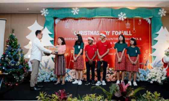 Grand Mercure Solo Baru Bagikan Sukacita Natal 2024 untuk Anak-anak Panti Asuhan 